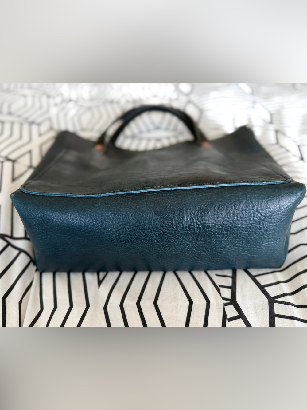 NEW GFG Go Forth Goods Indigo Bison Small Avery Tote Leather Bag - Picture 7 of 8